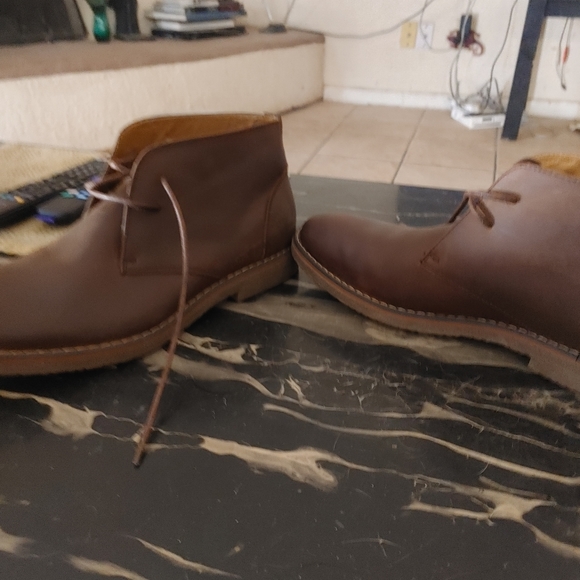 Shoes - Picture 5 of 7